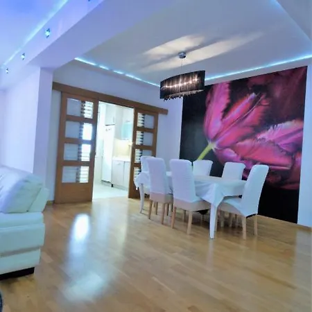 M&l Lux 3-bedroom Apartament Budva